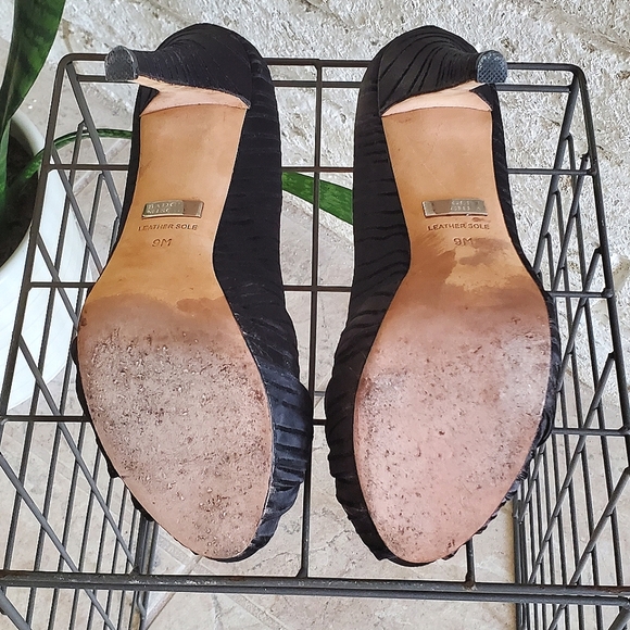 Badgley Mischka Black Satin & Leather Sole Heels - Picture 4 of 9